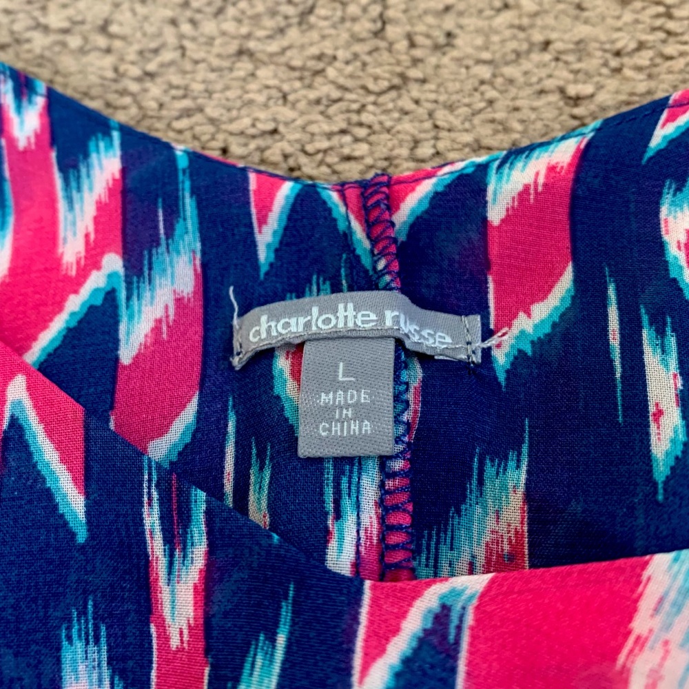 Patterned Flowy Tank Top - Picture 4 of 6